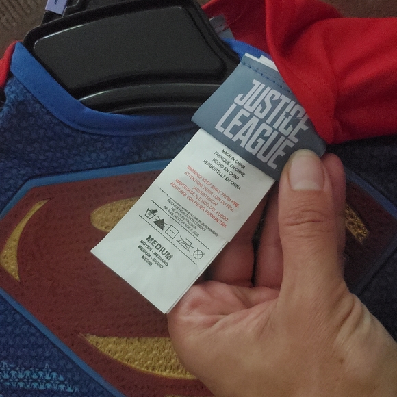 Superman costume size medium kids size 8-10 boys - Picture 5 of 6